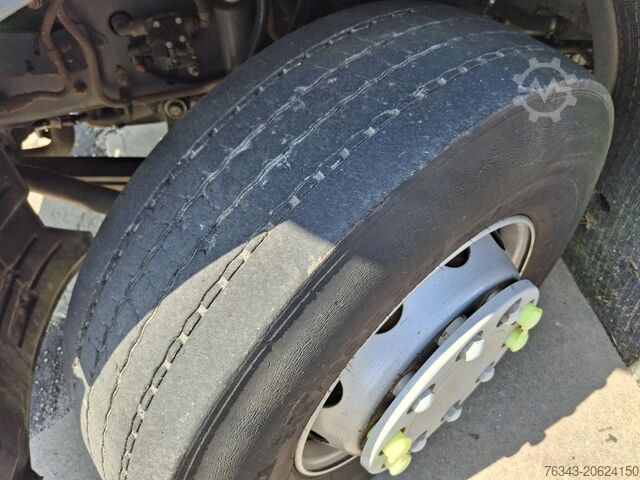 Vozidlo na svoz komunálního odpadu RENAULT D26 WIDE 320 - 6X2 - E6 - SEMAT C337