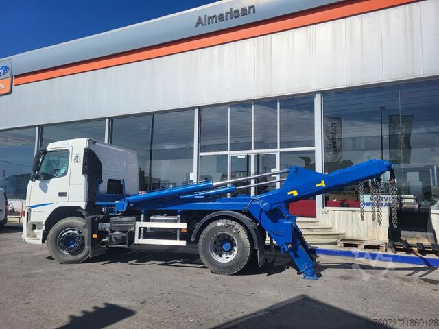 Φορτηγό μεταφοράς κοντέινερ Volvo FM D380