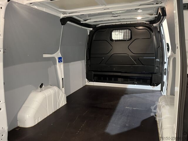 Ford Transit Custom 320 2.0 TDCI L1H1 Trend 130 CV / Euro 6 / Aire acondicionado / Control de crucer Ford Transit Custom 320 2.0 TDCI L1H1 Trend 130 PK /...