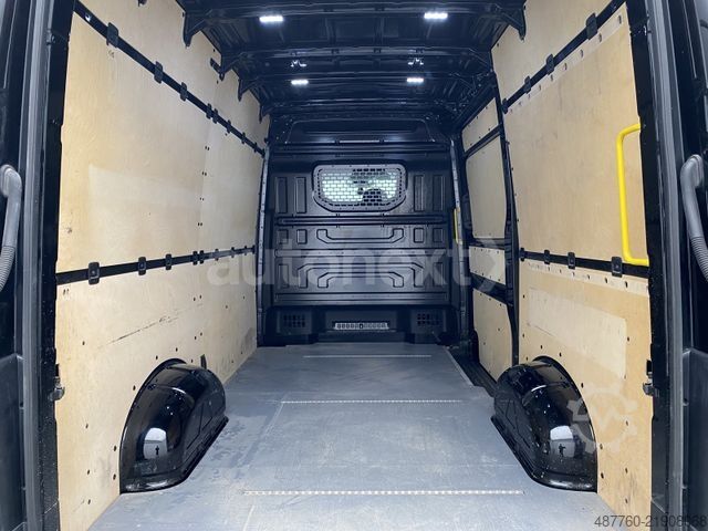 Βαν με ψηλή οροφή VOLKSWAGEN Crafter 35 Aut. *AHK 3,0t* LED+ACC+Kamera (3930)