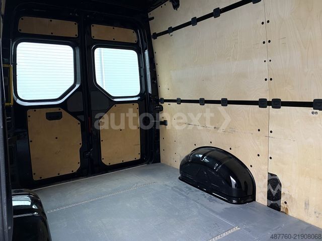 Βαν με ψηλή οροφή VOLKSWAGEN Crafter 35 Aut. *AHK 3,0t* LED+ACC+Kamera (3930)