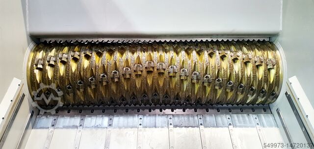 Jednohřídelový drtič Genox BH2200 (2x90 kW)