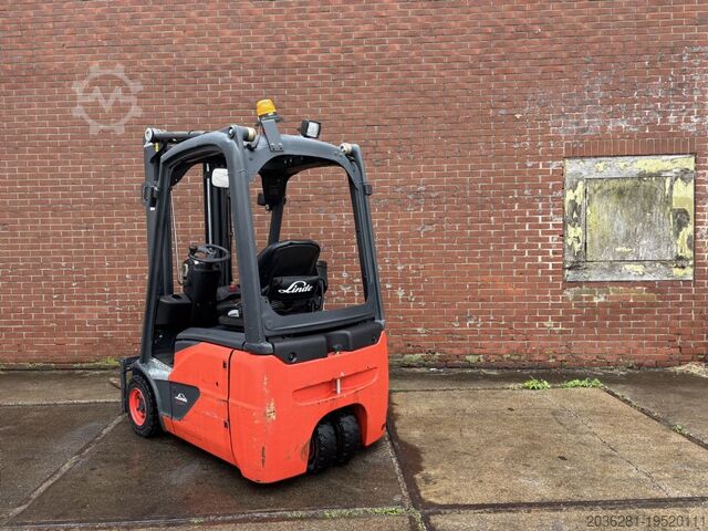 Elektrische vorkheftruck 3 wielen Linde E14-02