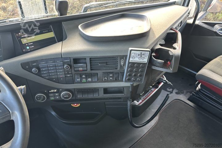 Tipper truck Volvo FH-500 10x4R SWS Moser+Liebherr / Swiss-Vehicle