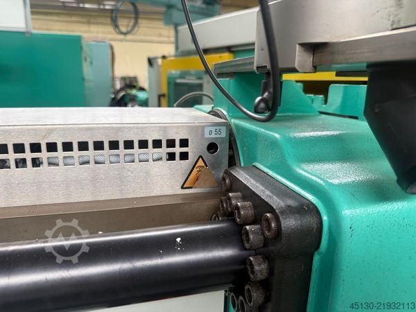 Injection molding machine Arburg 520H 1500-800 e²