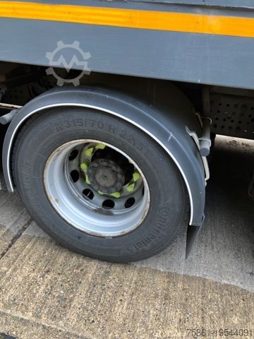 Wechselfahrgestell LKW MERCEDES-BENZ 1843