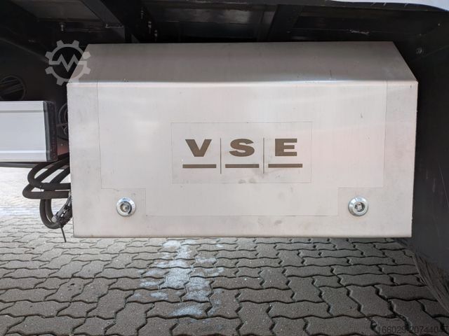 Auflieger mit Pritsche & Plane Wiese Gabelstaplertransporter mit Rampe