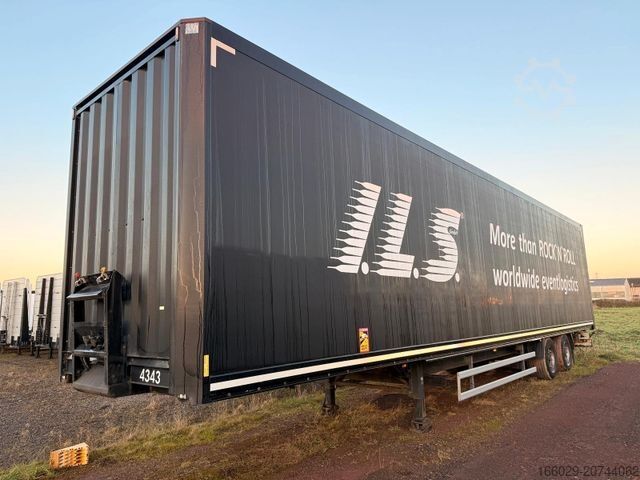 Kofferauflieger KRONE SZ - Mega Koffer mit Rampenhalterung