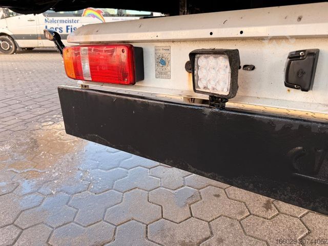 Box semitrailer KRONE SZ - Mega Koffer mit Rampenhalterung