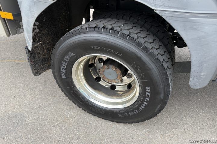 Vrachtwagen met bakwagen Mercedes-Benz Atego 1530 4x2 Koffer/HB / Swiss-Vehicle