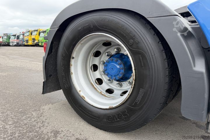 Trattore stradale standard Renault T440 4x2 / Swiss-Vehicle