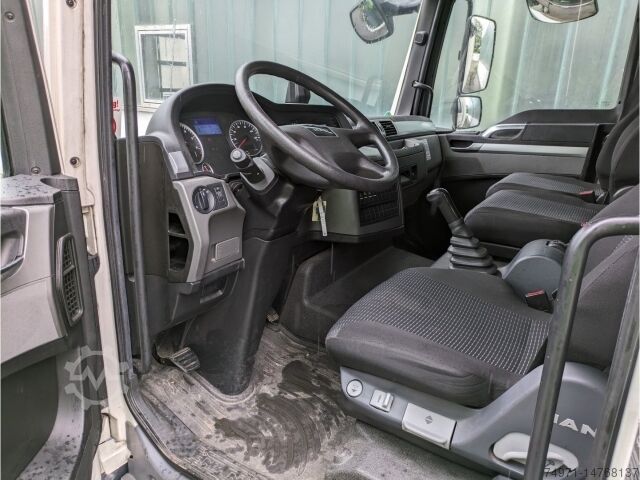 Samochód ciężarowy typu furgon MAN TGL 7.180 4x2 BB Koffer LBW Dachspoiler Spurassist