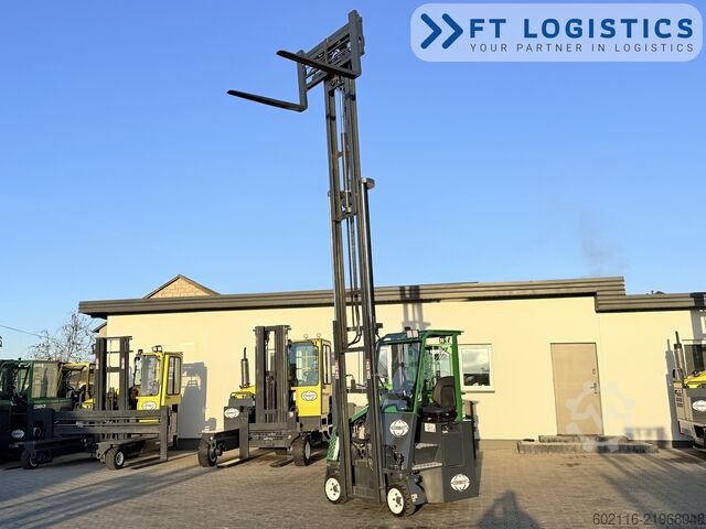 Carretilla retráctil de 4 vías Combilift C2500CB DIESEL TRIPLEX 5500 POSITIONER