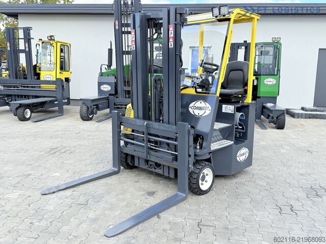 Carretilla retráctil de 4 vías Combilift C3000CB GAS TRIPLEX 4900 POSITIONER TOP1