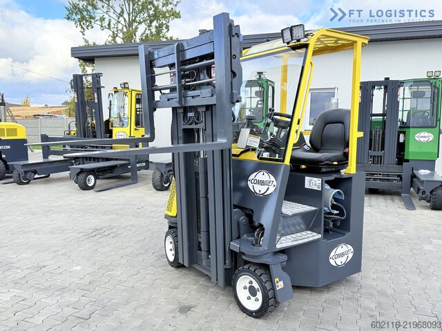 Carretilla retráctil de 4 vías Combilift C3000CB GAS TRIPLEX 4900 POSITIONER TOP1