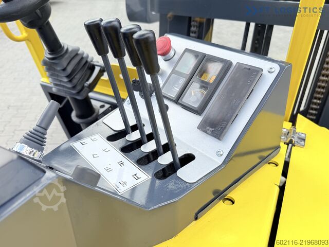 Carretilla retráctil de 4 vías Combilift C3000CB GAS TRIPLEX 4900 POSITIONER TOP1