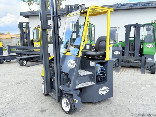 Carretilla retráctil de 4 vías Combilift C3000CB GAS TRIPLEX 4900 POSITIONER TOP1