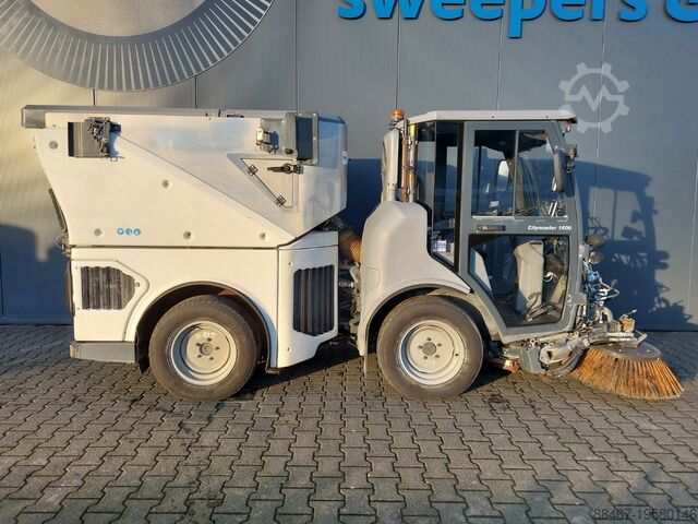 Straatveegmachine Hako Citymaster 1600
