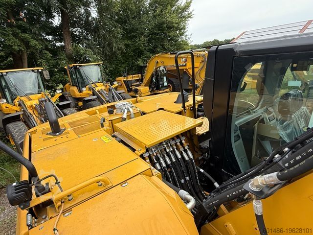 Mobiele graafmachine CATERPILLAR M 314 NEU