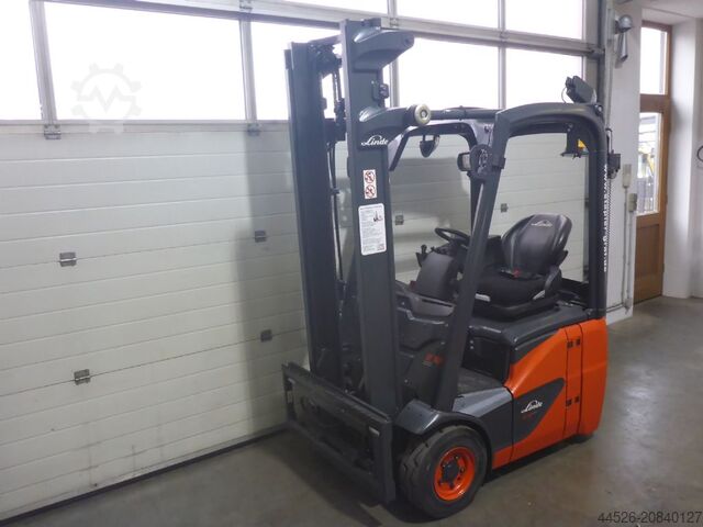 Electric 3-wheel forklift Linde E12