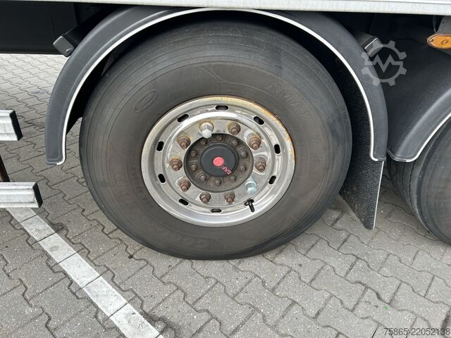 Koffer Fruehauf FSRMD4 / Box / Laadklep 2000 kg / Lift as / APK...