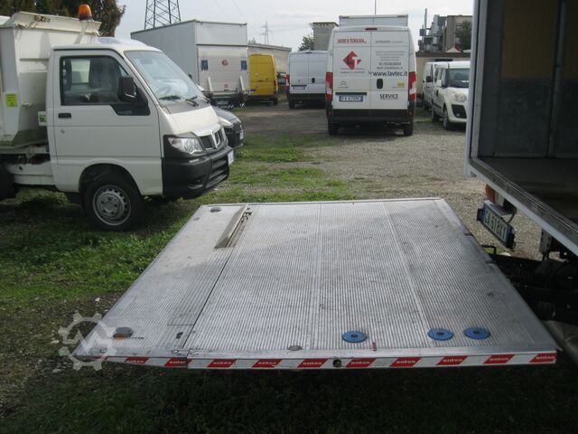 Yük kaldırma asansörlü panelvan Citroen Jumper