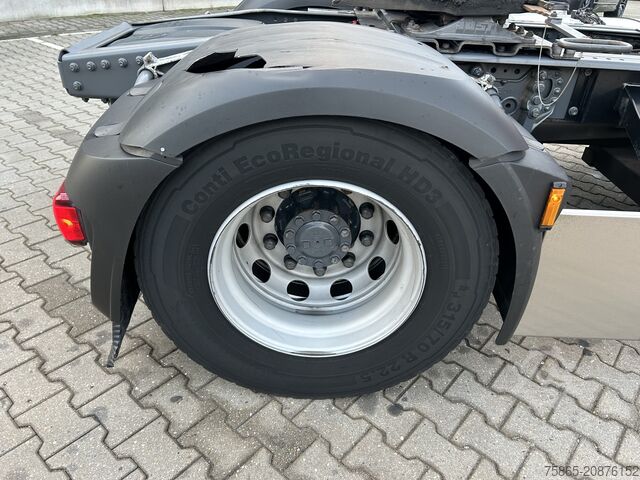 Standard tractor DAF CF 410 FT Space Cab / 818 dkm / Euro 6D / NL Truck