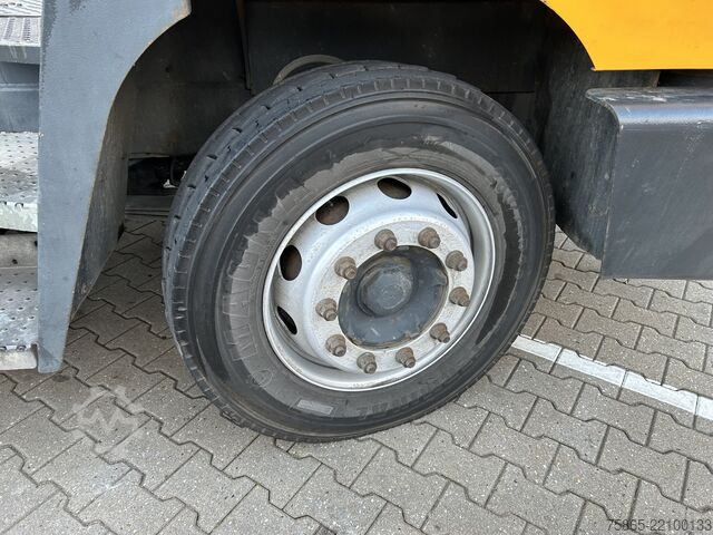 Standard-SZM Terberg YT 182 / Cummins / Allison / 2008 / Terminal Tr...