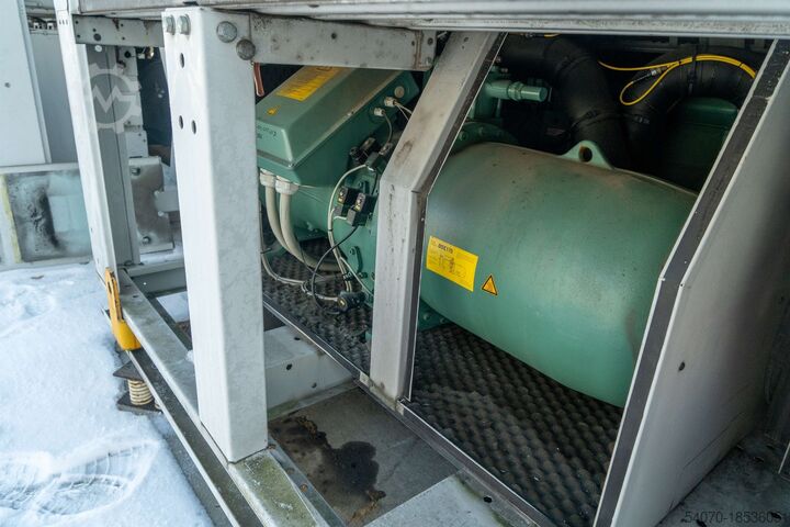 Koeler Used Aircooled chiller CLIMAVENETA FX FC NG SL T+ S 2702 642 KW 2013 yom