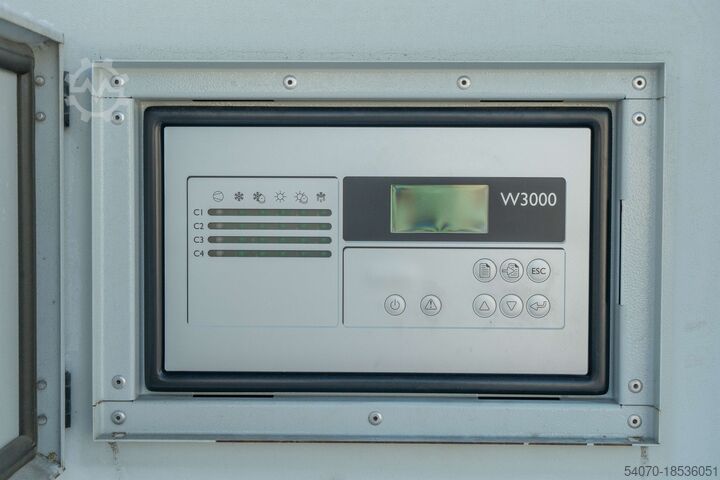 Koeler Used Aircooled chiller CLIMAVENETA FX FC NG SL T+ S 2702 642 KW 2013 yom