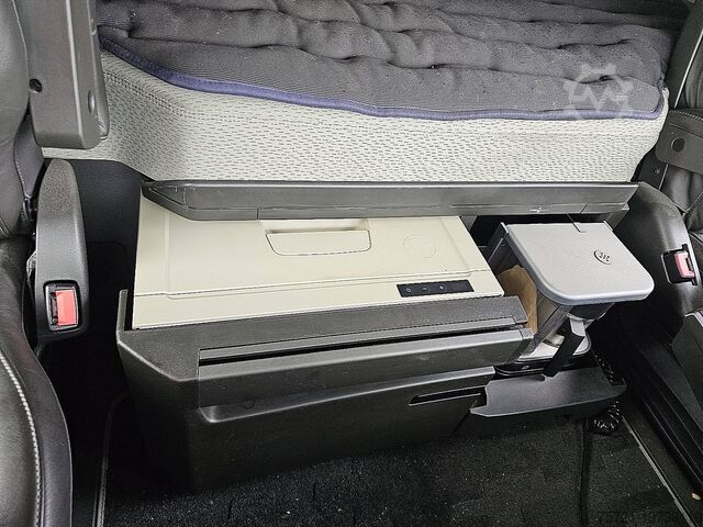 Standard-SZM VOLVO FH 460 6X2 I-SAVE LEATHER