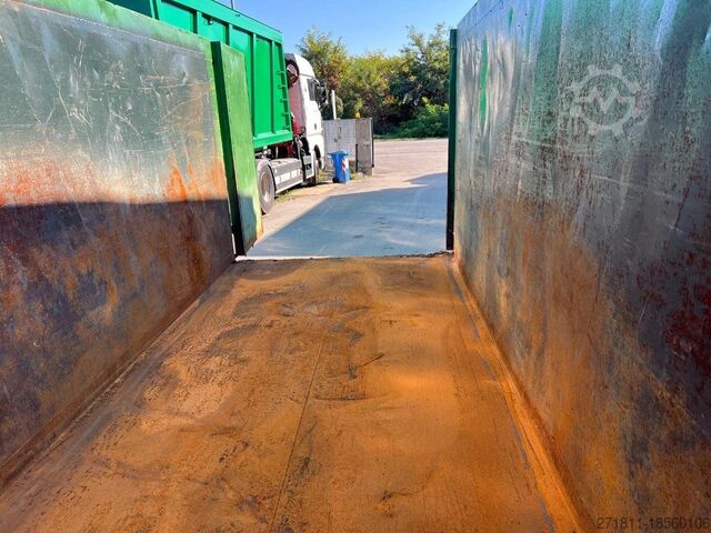 Container cu cârlig CONTAINER SCARRABILE USATO A CIELO APERTO