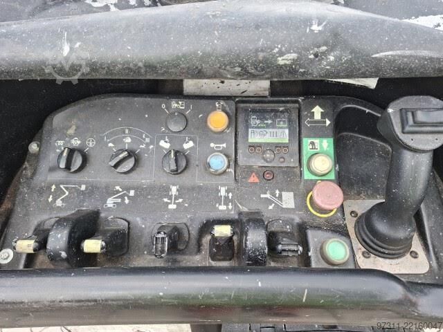 Piattaforma di lavoro telescopica articolata Niftylift HR28 HYBRID 4X4