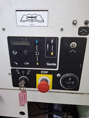 Pont élévateur à ciseaux Genie GS-3390 RT