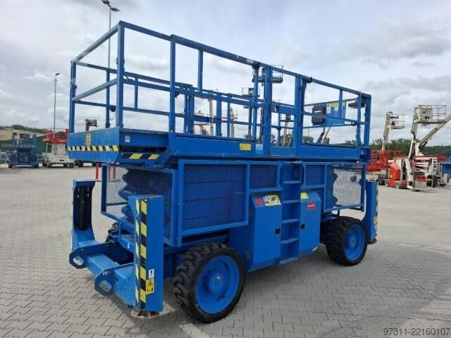 Schaarlift Genie GS-4390 RT