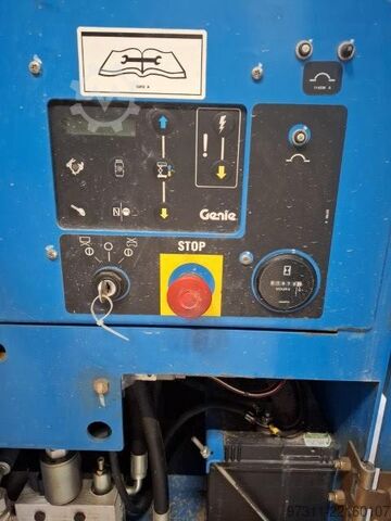 Schaarlift Genie GS-4390 RT
