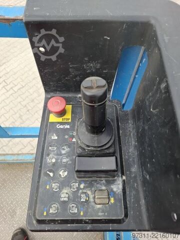 Schaarlift Genie GS-4390 RT