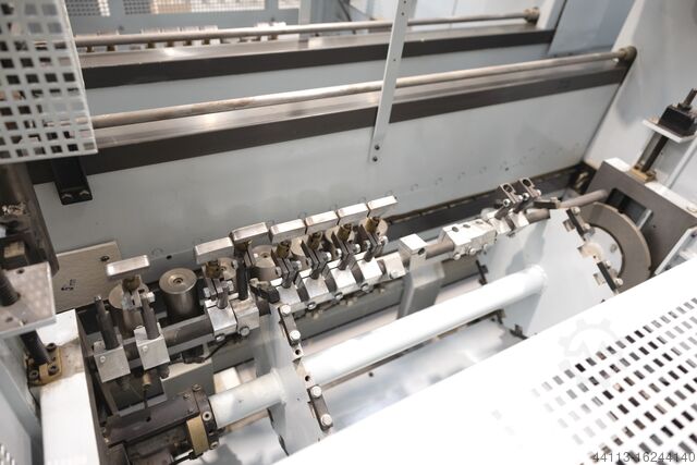 FORMAAT EN RANDAFWERKING STRASS SOFTFORM HOMAG + MAHROS KFL 620 SOFTFORMING + Brush AUTOMATION