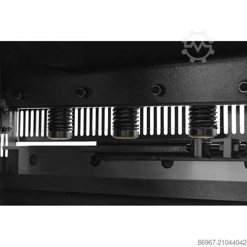 Foarfecă hidraulică tip ghilotină CORMAK SHARK 12x3200