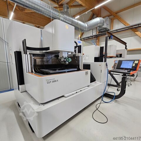 Máquina de corte por fio GF Machining Solutions CUT 3000X