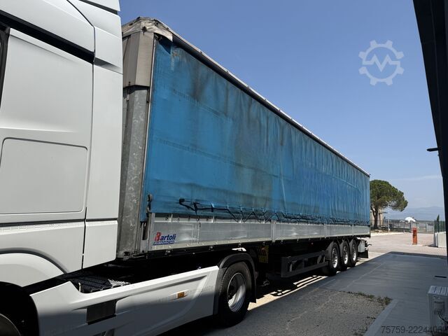 Nyitott ponyvás félpótkocsi Schmitz Cargobull SCB-S3T Pritsche 13.80m mit Plane