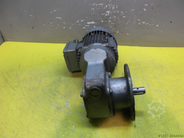 Κινητήρας γραναζιού 0,15 kW 34 σ.α.λ. SEW-EURODRIVE SF30DT71K-4