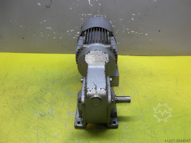 Tandwielmotor 0,15 kW 51 tpm SEW-EURODRIVE S30DT71K-4B