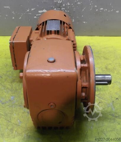 Motoréducteur 0,25 kW 20 tr/min SEW Eurodrive SF40DT71C-4BN05