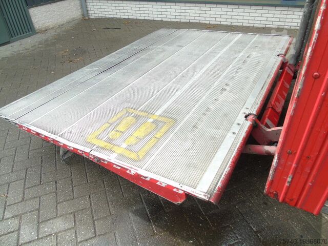 Valiză Scania P230 + EURO 5 + LIFT + 19T