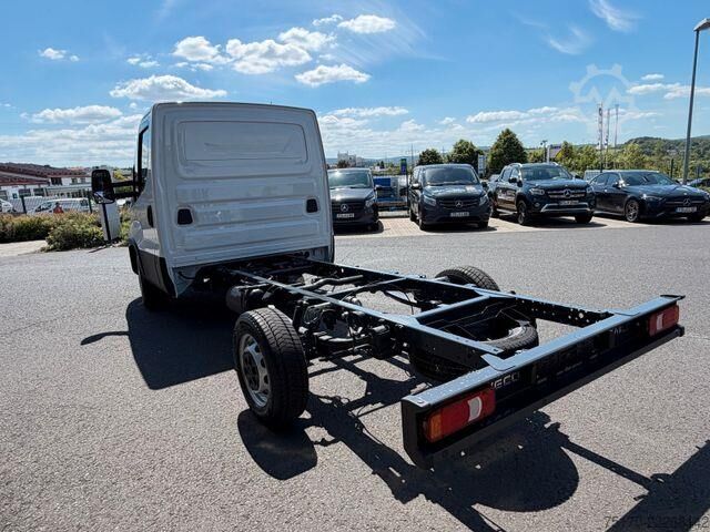 Fahrgestell mit Fahrerhaus Iveco Daily 35S16 HA8 *R3.450mm*Automatik*