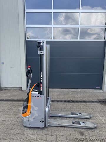 Empilhador manual STILL EXV 12 mit super wenig Stunden