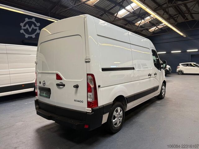 Højt tag varevogn NISSAN NV400 Kastenwagen L2H2 Klima Tempomat R-CAM
