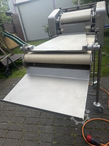 Kapucnis mosogatógép áttolható ERKA WMB 30 Hörnchenwickelmaschine