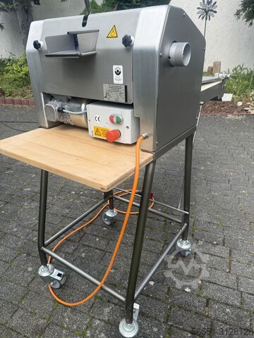 Kapucnis mosogatógép áttolható ERKA WMB 30 Hörnchenwickelmaschine